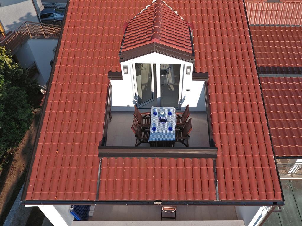 Apartments Petra Njivice Exterior photo